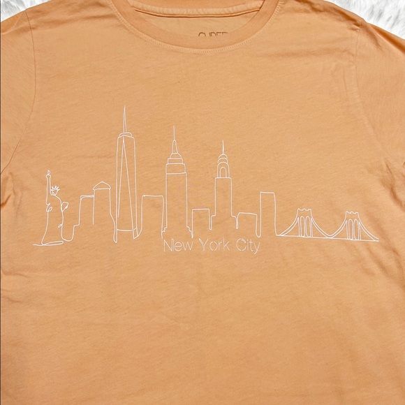 No Curfew New York Skyline Crewneck Graphic Short Sleeve T-Shirt Creamsicle Sz S - Picture 3 of 5